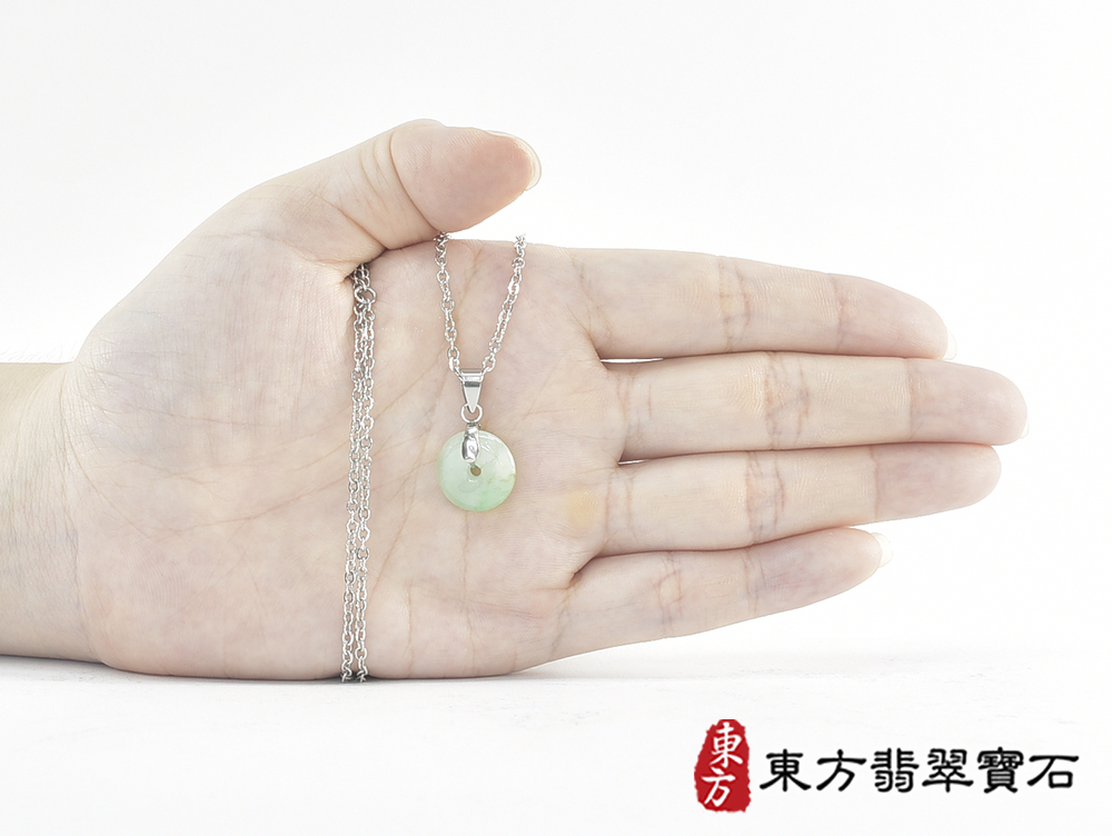 翡翠平安扣項鍊玉珮(平安富貴:平安扣牌A貨翡翠平安扣玉珮、緬甸玉平安扣玉墜)。糯豆種平安扣,PN672。客製化訂做各種翡翠平安扣吊墜玉珮項鍊。★附A貨翡翠雙證書 7.jpg