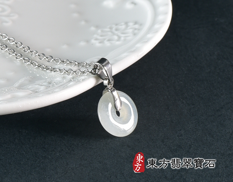 翡翠平安扣項鍊玉珮(平安富貴:平安扣牌A貨翡翠平安扣玉珮、緬甸玉平安扣玉墜)。糯豆種平安扣,PN683。客製化訂做各種翡翠平安扣吊墜玉珮項鍊。★附A貨翡翠雙證書 0.jpg