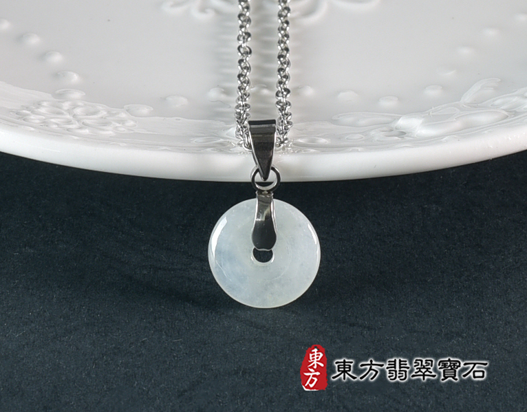 翡翠平安扣項鍊玉珮(平安富貴:平安扣牌A貨翡翠平安扣玉珮、緬甸玉平安扣玉墜)。糯豆種平安扣,PN683。客製化訂做各種翡翠平安扣吊墜玉珮項鍊。★附A貨翡翠雙證書 2.jpg