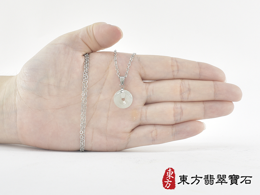 翡翠平安扣項鍊玉珮(平安富貴:平安扣牌A貨翡翠平安扣玉珮、緬甸玉平安扣玉墜)。糯豆種平安扣,PN683。客製化訂做各種翡翠平安扣吊墜玉珮項鍊。★附A貨翡翠雙證書 5.jpg