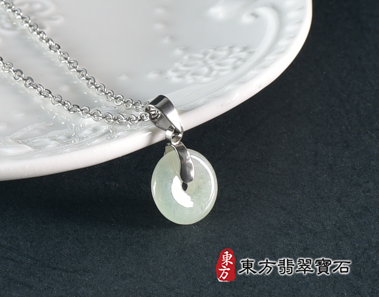 翡翠平安扣項鍊玉珮(平安富貴:平安扣牌A貨翡翠平安扣玉珮、緬甸玉平安扣玉墜)。糯豆種平安扣,PN687。客製化訂做各種翡翠平安扣吊墜玉珮項鍊。★附A貨翡翠雙證書 0.jpg