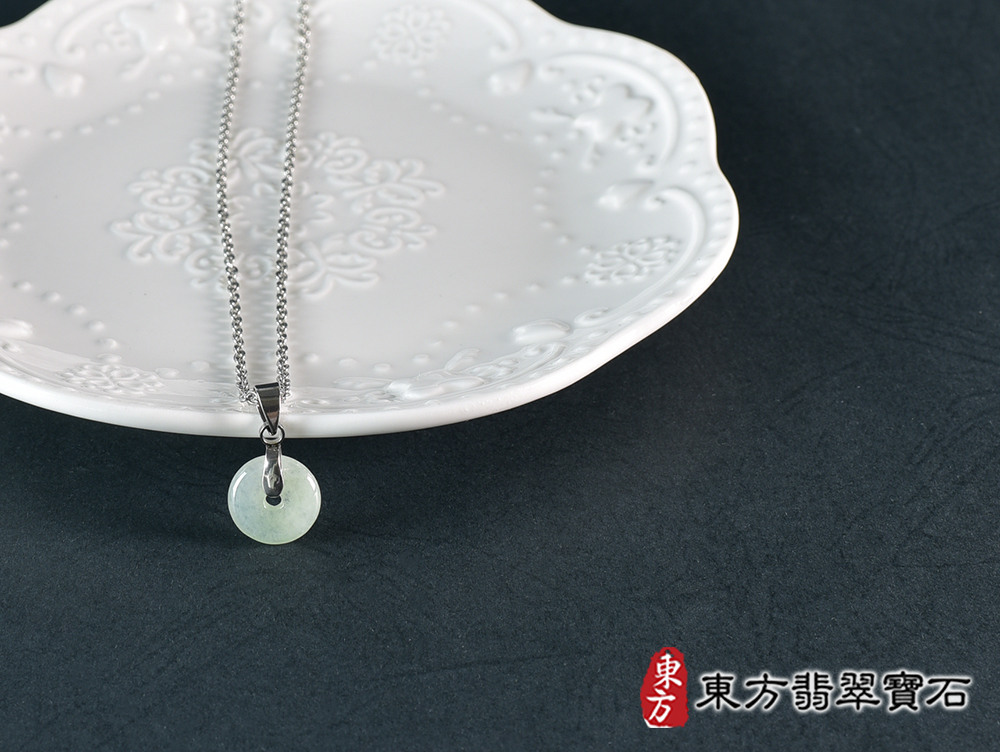 翡翠平安扣項鍊玉珮(平安富貴:平安扣牌A貨翡翠平安扣玉珮、緬甸玉平安扣玉墜)。糯豆種平安扣,PN687。客製化訂做各種翡翠平安扣吊墜玉珮項鍊。★附A貨翡翠雙證書 4.jpg