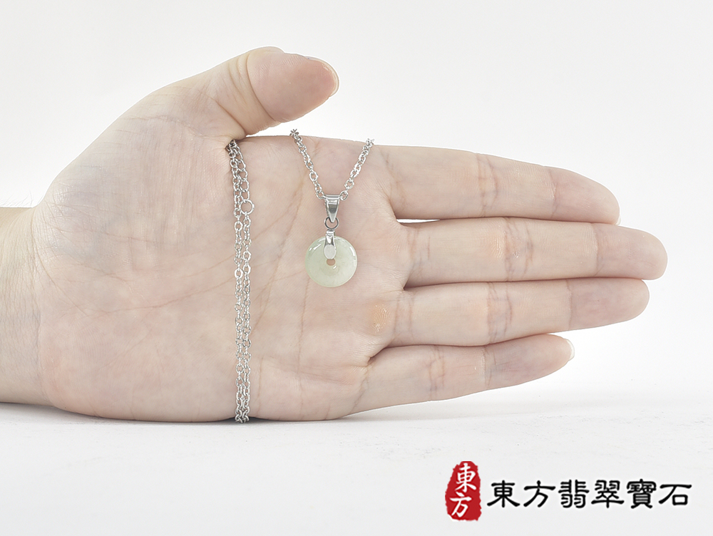 翡翠平安扣項鍊玉珮(平安富貴:平安扣牌A貨翡翠平安扣玉珮、緬甸玉平安扣玉墜)。糯豆種平安扣,PN687。客製化訂做各種翡翠平安扣吊墜玉珮項鍊。★附A貨翡翠雙證書 5.jpg