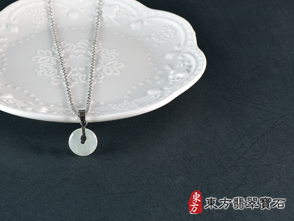 翡翠平安扣項鍊玉珮(平安富貴:平安扣牌A貨翡翠平安扣玉珮、緬甸玉平安扣玉墜)。糯豆種平安扣,PN691。客製化訂做各種翡翠平安扣吊墜玉珮項鍊。★附A貨翡翠雙證書 4.jpg