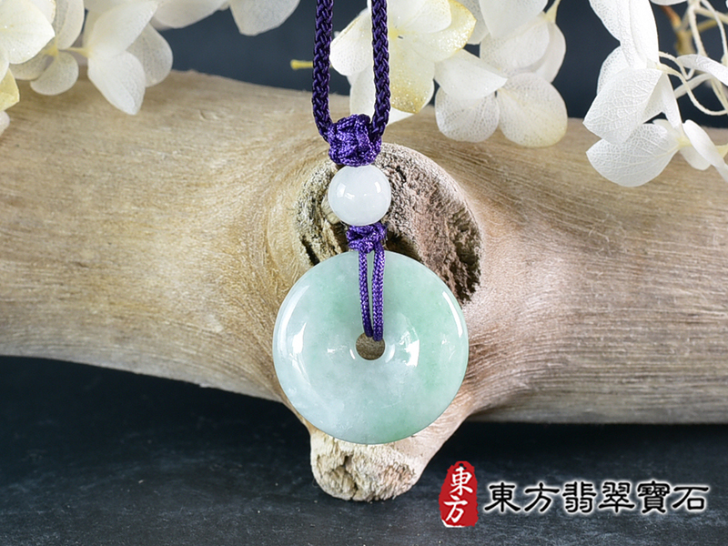 (已售出勿下標,可訂做)翡翠平安扣項鍊玉珮(平安富貴:平安扣牌A貨翡翠平安扣玉珮、緬甸玉平安扣玉墜)。糯豆種平安扣,PN693。客製化訂做各種翡翠平安扣吊墜玉珮項鍊。★附A貨翡翠雙證書 1.jpg