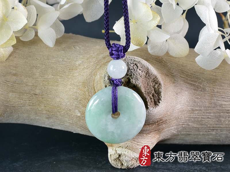 (已售出勿下標,可訂做)翡翠平安扣項鍊玉珮(平安富貴:平安扣牌A貨翡翠平安扣玉珮、緬甸玉平安扣玉墜)。糯豆種平安扣,PN693。客製化訂做各種翡翠平安扣吊墜玉珮項鍊。★附A貨翡翠雙證書 4.jpg