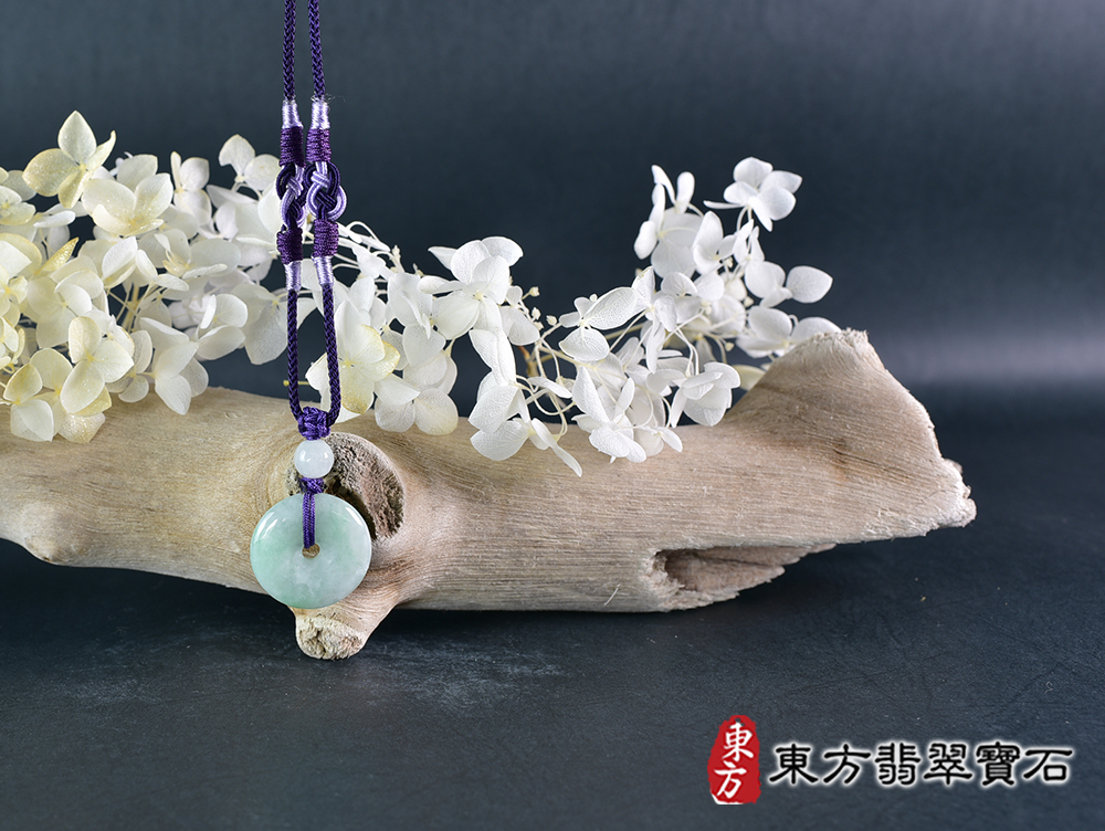 (已售出勿下標,可訂做)翡翠平安扣項鍊玉珮(平安富貴:平安扣牌A貨翡翠平安扣玉珮、緬甸玉平安扣玉墜)。糯豆種平安扣,PN693。客製化訂做各種翡翠平安扣吊墜玉珮項鍊。★附A貨翡翠雙證書 6.jpg