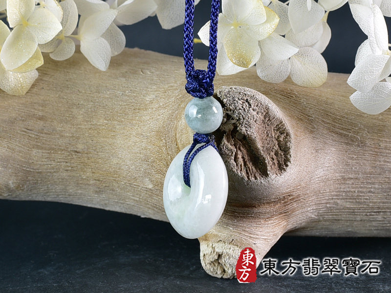 翡翠平安扣項鍊玉珮(平安富貴:平安扣牌A貨翡翠平安扣玉珮、緬甸玉平安扣玉墜)。糯豆種平安扣,PN700。客製化訂做各種翡翠平安扣吊墜玉珮項鍊。★附A貨翡翠雙證書 1.jpg