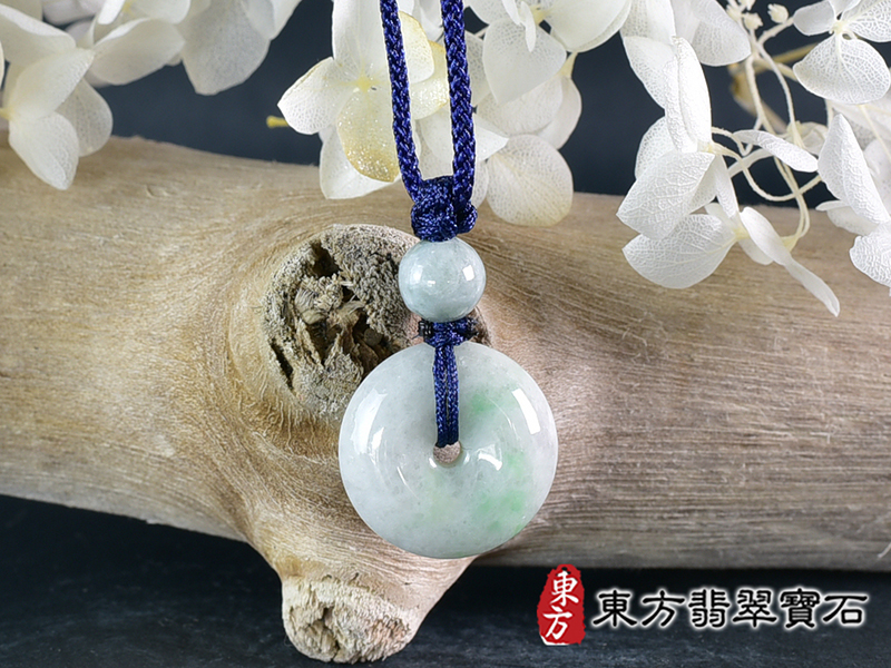 翡翠平安扣項鍊玉珮(平安富貴:平安扣牌A貨翡翠平安扣玉珮、緬甸玉平安扣玉墜)。糯豆種平安扣,PN700。客製化訂做各種翡翠平安扣吊墜玉珮項鍊。★附A貨翡翠雙證書 3.jpg