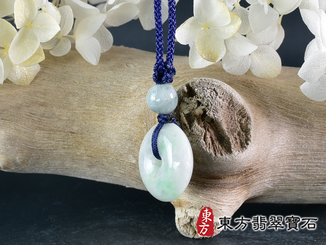 翡翠平安扣項鍊玉珮(平安富貴:平安扣牌A貨翡翠平安扣玉珮、緬甸玉平安扣玉墜)。糯豆種平安扣,PN700。客製化訂做各種翡翠平安扣吊墜玉珮項鍊。★附A貨翡翠雙證書 4.jpg