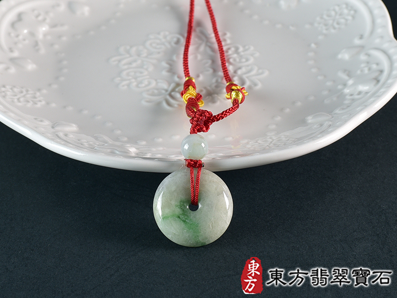 翡翠平安扣項鍊玉珮(平安富貴:平安扣牌A貨翡翠平安扣玉珮、緬甸玉平安扣玉墜)。糯豆種平安扣,PN705。客製化訂做各種翡翠平安扣吊墜玉珮項鍊。★附A貨翡翠雙證書 1.jpg