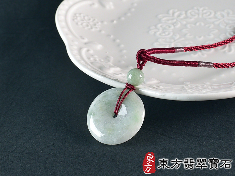 翡翠平安扣項鍊玉珮(平安富貴:平安扣牌A貨翡翠平安扣玉珮、緬甸玉平安扣玉墜)。糯豆種平安扣,PN711。客製化訂做各種翡翠平安扣吊墜玉珮項鍊。★附A貨翡翠雙證書 2.jpg