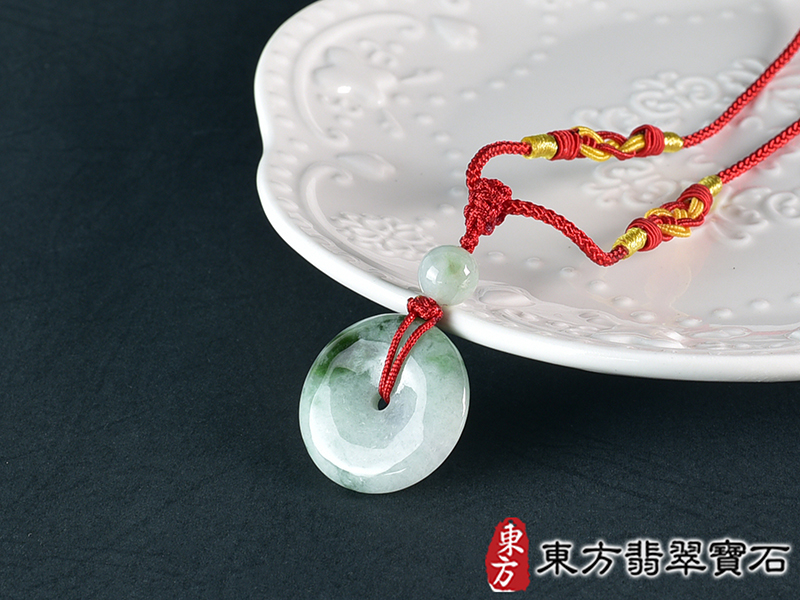 翡翠平安扣項鍊玉珮(平安富貴:平安扣牌A貨翡翠平安扣玉珮、緬甸玉平安扣玉墜)。糯豆種平安扣,PN714。客製化訂做各種翡翠平安扣吊墜玉珮項鍊。★附A貨翡翠雙證書 1.jpg