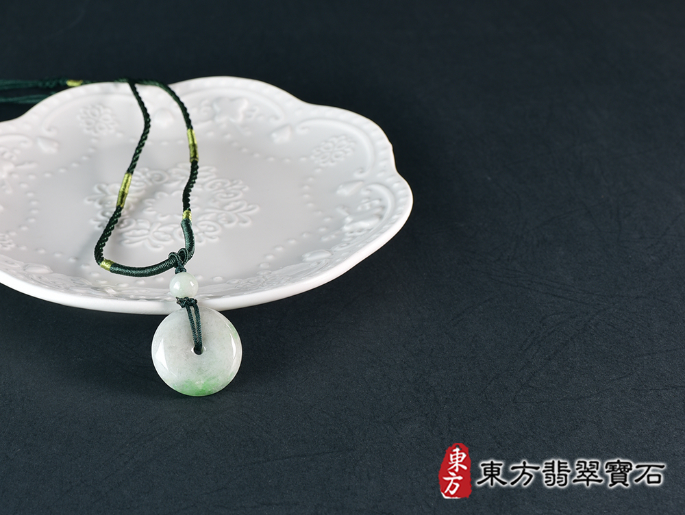 翡翠平安扣項鍊玉珮(平安富貴:平安扣牌A貨翡翠平安扣玉珮、緬甸玉平安扣玉墜)。糯豆種平安扣,PN718。客製化訂做各種翡翠平安扣吊墜玉珮項鍊。★附A貨翡翠雙證書 5.jpg