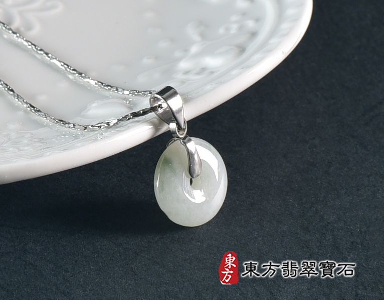 翡翠平安扣項鍊玉珮(平安富貴:平安扣牌A貨翡翠平安扣玉珮、緬甸玉平安扣玉墜)。糯豆種平安扣,PN733。客製化訂做各種翡翠平安扣吊墜玉珮項鍊。★附A貨翡翠雙證書 2.jpg
