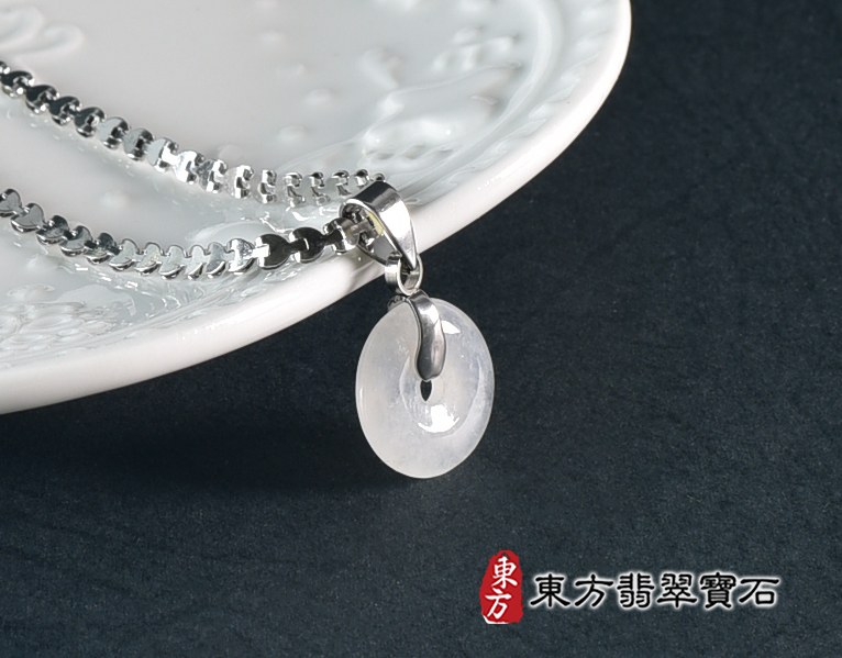 翡翠平安扣項鍊玉珮(平安富貴:平安扣牌A貨翡翠平安扣玉珮、緬甸玉平安扣玉墜)。糯豆種平安扣,PN737。客製化訂做各種翡翠平安扣吊墜玉珮項鍊。★附A貨翡翠雙證書 2.jpg