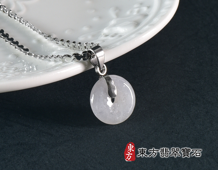 翡翠平安扣項鍊玉珮(平安富貴:平安扣牌A貨翡翠平安扣玉珮、緬甸玉平安扣玉墜)。糯豆種平安扣,PN739。客製化訂做各種翡翠平安扣吊墜玉珮項鍊。★附A貨翡翠雙證書 1.jpg