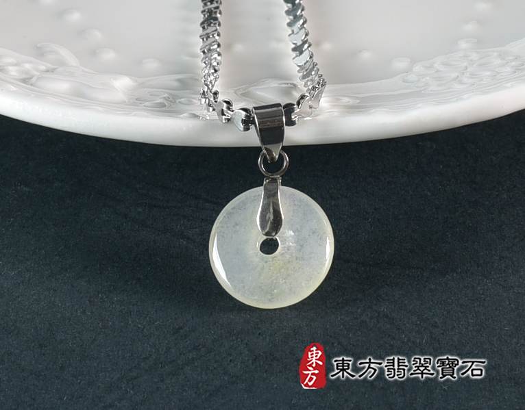 翡翠平安扣項鍊玉珮(平安富貴:平安扣牌A貨翡翠平安扣玉珮、緬甸玉平安扣玉墜)。糯豆種平安扣,PN742。客製化訂做各種翡翠平安扣吊墜玉珮項鍊。★附A貨翡翠雙證書 3.jpg