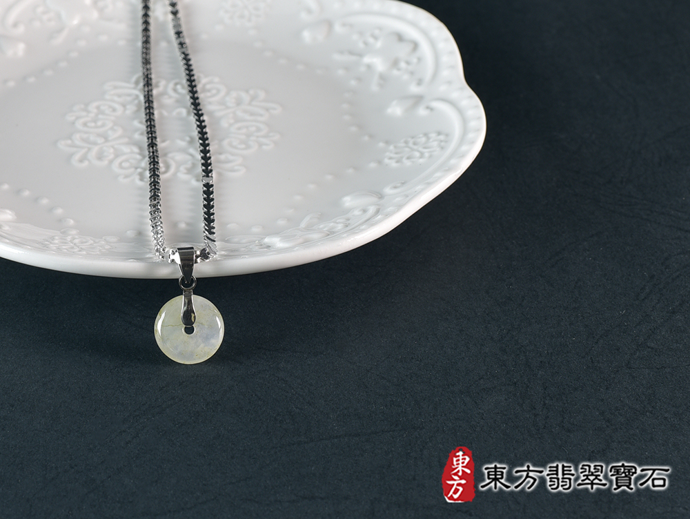 翡翠平安扣項鍊玉珮(平安富貴:平安扣牌A貨翡翠平安扣玉珮、緬甸玉平安扣玉墜)。糯豆種平安扣,PN743。客製化訂做各種翡翠平安扣吊墜玉珮項鍊。★附A貨翡翠雙證書 4.jpg