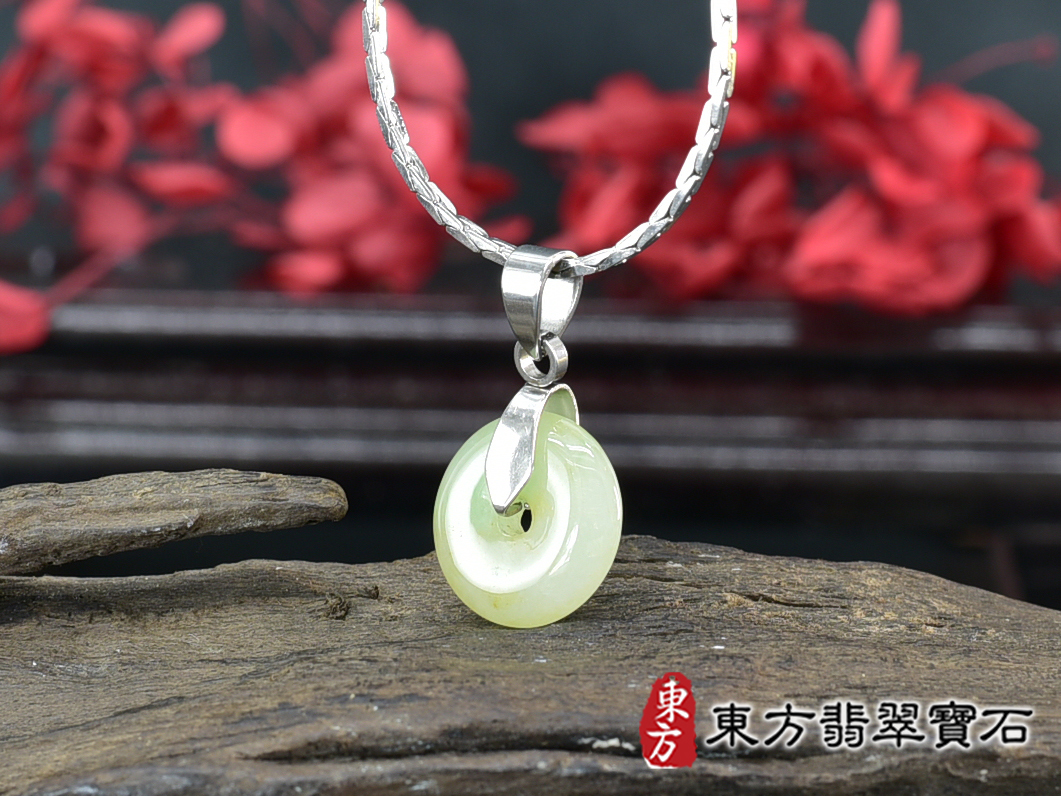 翡翠平安扣項鍊玉珮(平安富貴:平安扣牌A貨翡翠平安扣玉珮、緬甸玉平安扣玉墜)。糯豆種平安扣,PN758。客製化訂做各種翡翠平安扣吊墜玉珮項鍊。★附A貨翡翠雙證書 0.jpg