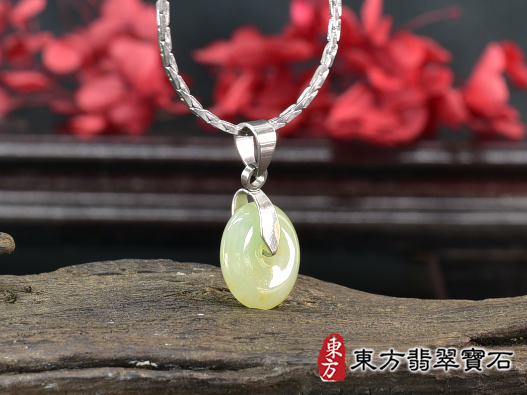翡翠平安扣項鍊玉珮(平安富貴:平安扣牌A貨翡翠平安扣玉珮、緬甸玉平安扣玉墜)。糯豆種平安扣,PN758。客製化訂做各種翡翠平安扣吊墜玉珮項鍊。★附A貨翡翠雙證書 5.jpg