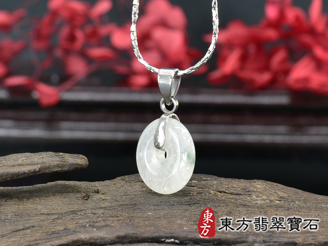 翡翠平安扣項鍊玉珮(平安富貴:平安扣牌A貨翡翠平安扣玉珮、緬甸玉平安扣玉墜)。糯豆種平安扣,PN759。客製化訂做各種翡翠平安扣吊墜玉珮項鍊。★附A貨翡翠雙證書 1.jpg