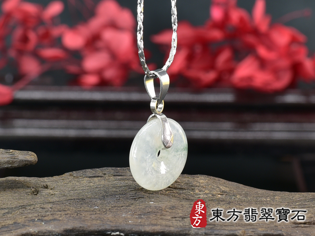 翡翠平安扣項鍊玉珮(平安富貴:平安扣牌A貨翡翠平安扣玉珮、緬甸玉平安扣玉墜)。糯豆種平安扣,PN759。客製化訂做各種翡翠平安扣吊墜玉珮項鍊。★附A貨翡翠雙證書 2.jpg