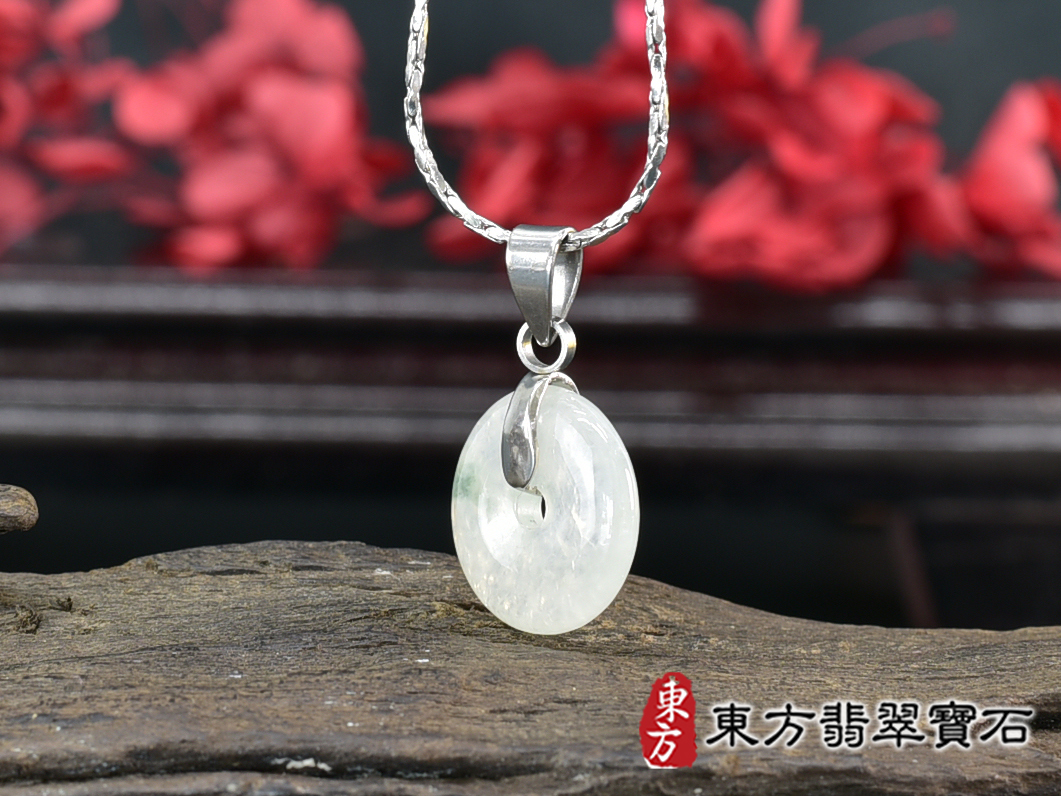 翡翠平安扣項鍊玉珮(平安富貴:平安扣牌A貨翡翠平安扣玉珮、緬甸玉平安扣玉墜)。糯豆種平安扣,PN759。客製化訂做各種翡翠平安扣吊墜玉珮項鍊。★附A貨翡翠雙證書 4.jpg