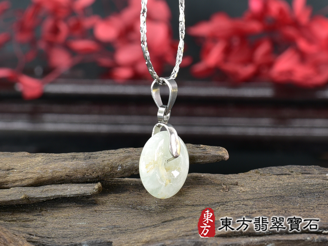 翡翠平安扣項鍊玉珮(平安富貴:平安扣牌A貨翡翠平安扣玉珮、緬甸玉平安扣玉墜)。糯豆種平安扣,PN761。客製化訂做各種翡翠平安扣吊墜玉珮項鍊。★附A貨翡翠雙證書 1.jpg