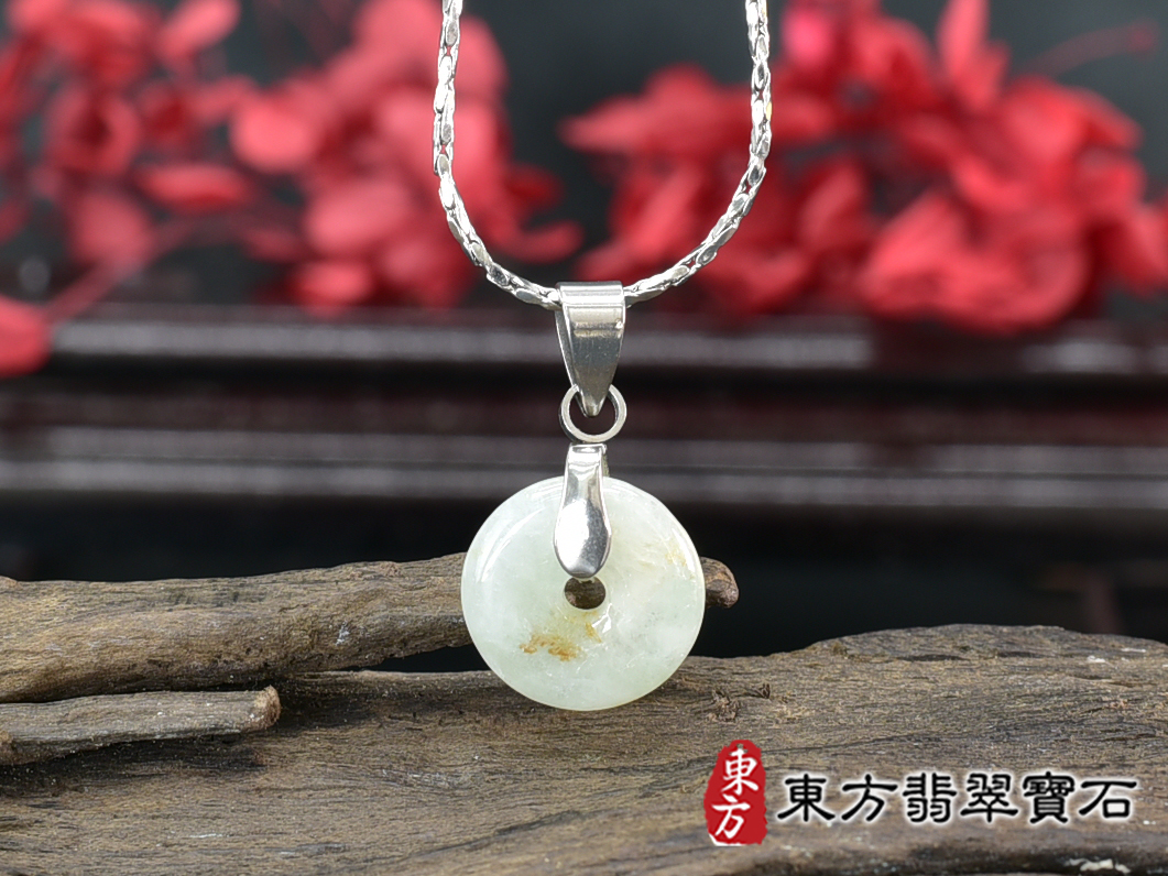 翡翠平安扣項鍊玉珮(平安富貴:平安扣牌A貨翡翠平安扣玉珮、緬甸玉平安扣玉墜)。糯豆種平安扣,PN761。客製化訂做各種翡翠平安扣吊墜玉珮項鍊。★附A貨翡翠雙證書 2.jpg