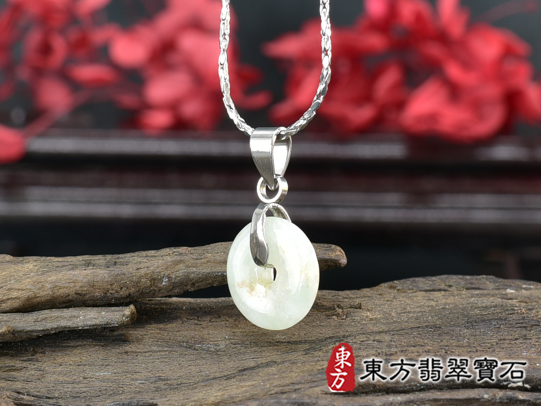 翡翠平安扣項鍊玉珮(平安富貴:平安扣牌A貨翡翠平安扣玉珮、緬甸玉平安扣玉墜)。糯豆種平安扣,PN761。客製化訂做各種翡翠平安扣吊墜玉珮項鍊。★附A貨翡翠雙證書 3.jpg