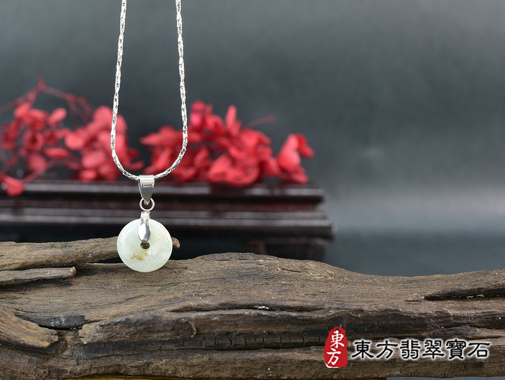 翡翠平安扣項鍊玉珮(平安富貴:平安扣牌A貨翡翠平安扣玉珮、緬甸玉平安扣玉墜)。糯豆種平安扣,PN761。客製化訂做各種翡翠平安扣吊墜玉珮項鍊。★附A貨翡翠雙證書 5.jpg