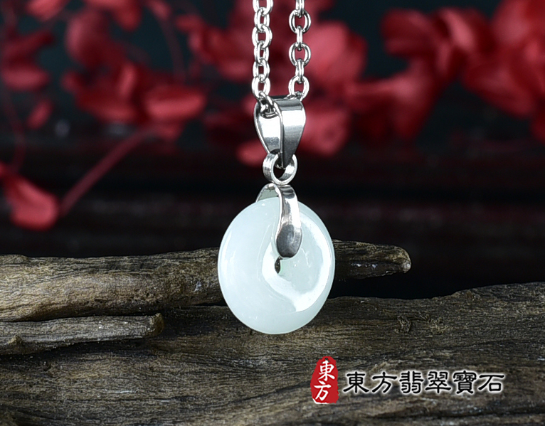 翡翠平安扣項鍊玉珮(平安富貴:平安扣牌A貨翡翠平安扣玉珮、緬甸玉平安扣玉墜)。糯豆種平安扣,PN774。客製化訂做各種翡翠平安扣吊墜玉珮項鍊。★附A貨翡翠雙證書 1.jpg