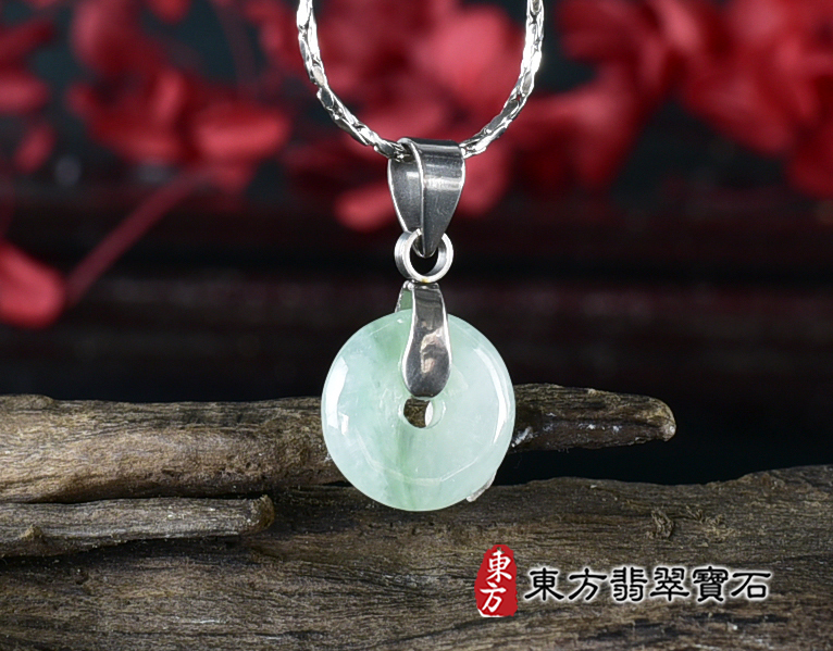 翡翠平安扣項鍊玉珮(平安富貴:平安扣牌A貨翡翠平安扣玉珮、緬甸玉平安扣玉墜)。糯豆種平安扣,PN777。客製化訂做各種翡翠平安扣吊墜玉珮項鍊。★附A貨翡翠雙證書 2.jpg