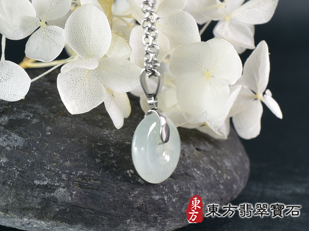 翡翠平安扣項鍊玉珮(平安富貴:平安扣牌A貨翡翠平安扣玉珮、緬甸玉平安扣玉墜)。糯豆種平安扣,PN809。客製化訂做各種翡翠平安扣吊墜玉珮項鍊。★附A貨翡翠雙證書 2.jpg