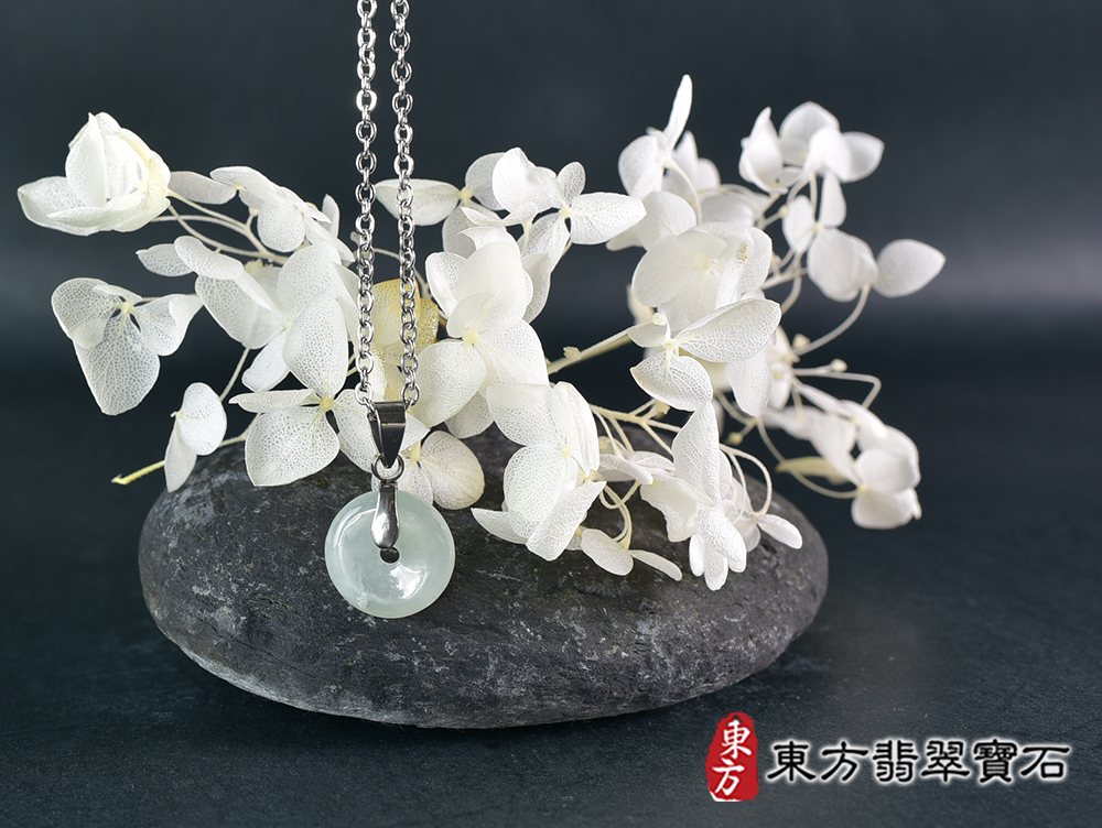 翡翠平安扣項鍊玉珮(平安富貴:平安扣牌A貨翡翠平安扣玉珮、緬甸玉平安扣玉墜)。糯豆種平安扣,PN809。客製化訂做各種翡翠平安扣吊墜玉珮項鍊。★附A貨翡翠雙證書 6.jpg