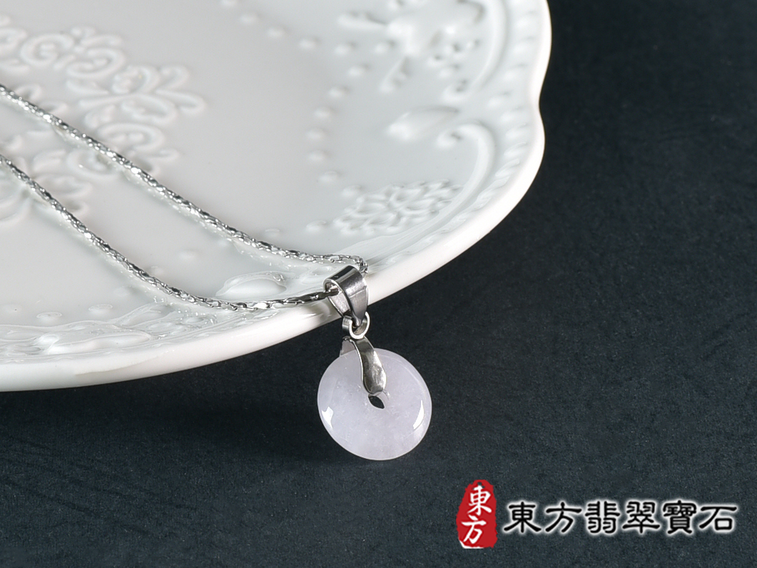 翡翠平安扣項鍊玉珮(平安富貴:平安扣牌A貨翡翠平安扣玉珮、緬甸玉平安扣玉墜)。糯豆種平安扣,PN833。客製化訂做各種翡翠平安扣吊墜玉珮項鍊。★附A貨翡翠雙證書 2.jpg