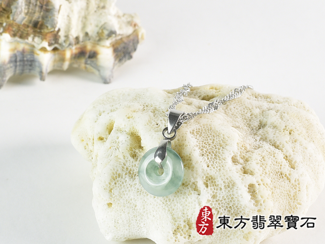 翡翠平安扣項鍊玉珮(平安富貴:平安扣牌A貨翡翠平安扣玉珮、緬甸玉平安扣玉墜)。糯豆種平安扣,PN842。客製化訂做各種翡翠平安扣吊墜玉珮項鍊。★附A貨翡翠雙證書 0.jpg