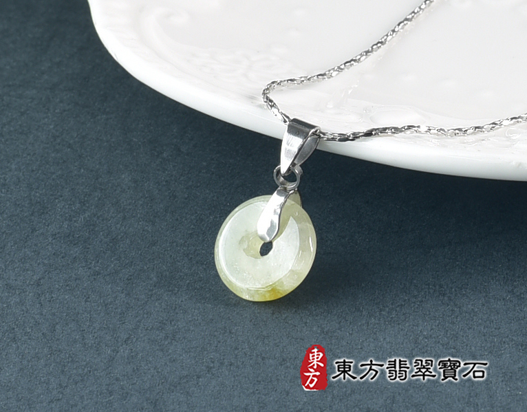 翡翠平安扣項鍊玉珮(平安富貴:平安扣牌A貨翡翠平安扣玉珮、緬甸玉平安扣玉墜)。糯豆種平安扣,PN863。客製化訂做各種翡翠平安扣吊墜玉珮項鍊。★附A貨翡翠雙證書 1.jpg