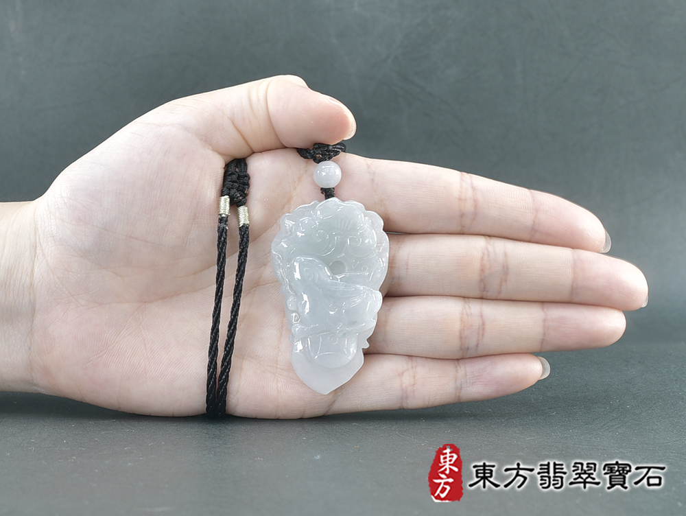 翡翠兔項鍊玉珮(招財如意兔:兔牌A貨翡翠兔玉珮、緬甸玉兔玉墜、兔十二生肖項鍊)。兔,RB102。客製化訂做各種翡翠兔吊墜玉珮項鍊。★附A貨翡翠雙證書 5.jpg