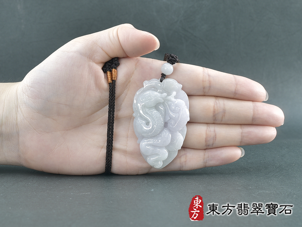 翡翠蛇項鍊玉珮(靈蛇舞動:蛇牌A貨翡翠蛇玉珮、緬甸玉蛇玉墜、蛇十二生肖項鍊)。糯種春帶彩蛇,SN058。客製化訂做各種翡翠蛇吊墜玉珮項鍊。★附A貨翡翠雙證書 5.jpg