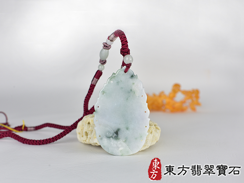 翡翠玄天上帝項鍊玉珮(玄天上帝:玄天上帝牌A貨翡翠玄天上帝玉珮、緬甸玉玄天上帝玉墜)。ST184。客製化訂做各種翡翠玄天上帝吊墜玉珮項鍊。★附A貨翡翠雙證書 3.jpg