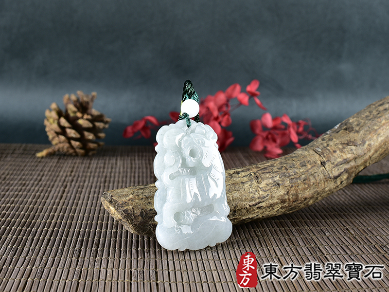 翡翠虎項鍊玉珮(虎虎生風:虎牌A貨翡翠虎玉珮、緬甸玉虎玉墜、虎十二生肖項鍊)。TR159。客製化訂做各種翡翠虎吊墜玉珮項鍊。★附A貨翡翠雙證書 2.jpg