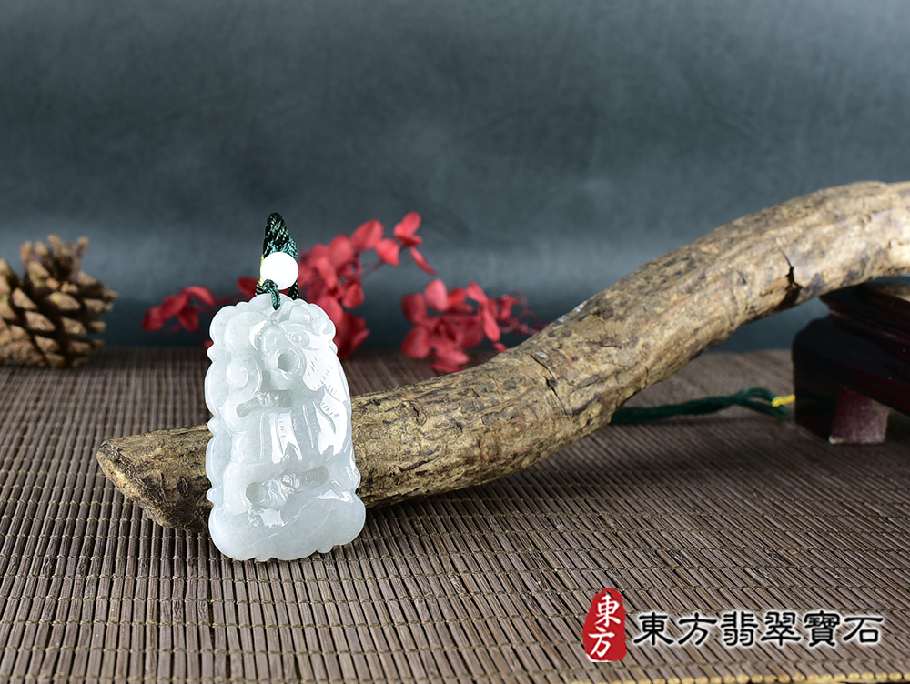 翡翠虎項鍊玉珮(虎虎生風:虎牌A貨翡翠虎玉珮、緬甸玉虎玉墜、虎十二生肖項鍊)。TR159。客製化訂做各種翡翠虎吊墜玉珮項鍊。★附A貨翡翠雙證書 4.jpg