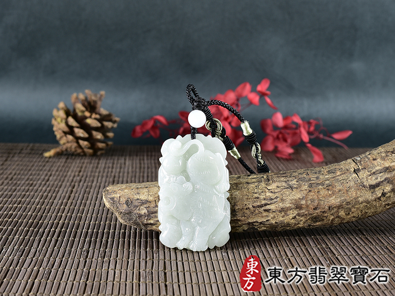 翡翠虎項鍊玉珮(虎虎生風:虎牌A貨翡翠虎玉珮、緬甸玉虎玉墜、虎十二生肖項鍊)。TR160。客製化訂做各種翡翠虎吊墜玉珮項鍊。★附A貨翡翠雙證書 0.jpg