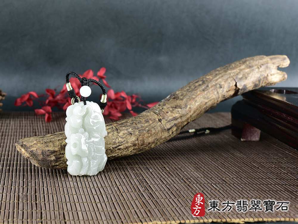 翡翠虎項鍊玉珮(虎虎生風:虎牌A貨翡翠虎玉珮、緬甸玉虎玉墜、虎十二生肖項鍊)。TR160。客製化訂做各種翡翠虎吊墜玉珮項鍊。★附A貨翡翠雙證書 4.jpg