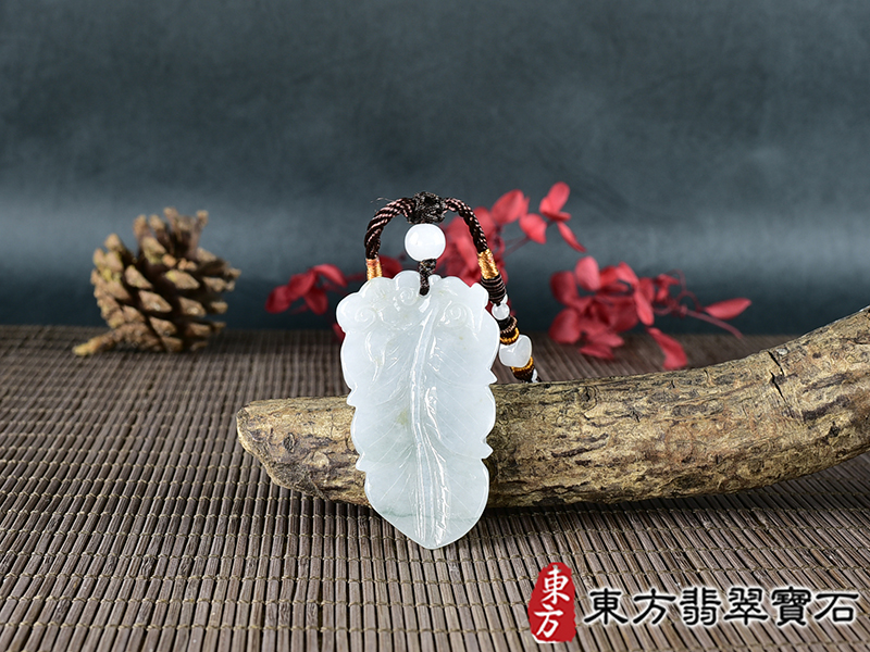 翡翠虎項鍊玉珮(虎虎生風:虎牌A貨翡翠虎玉珮、緬甸玉虎玉墜、虎十二生肖項鍊)。TR161。客製化訂做各種翡翠虎吊墜玉珮項鍊。★附A貨翡翠雙證書 3.jpg