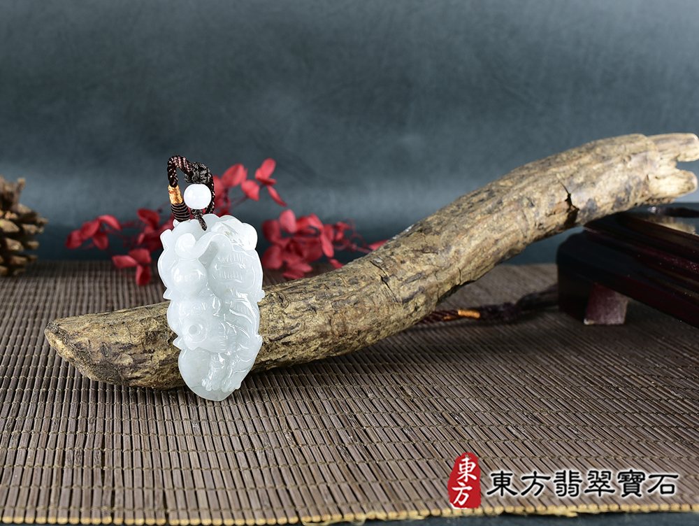 翡翠虎項鍊玉珮(虎虎生風:虎牌A貨翡翠虎玉珮、緬甸玉虎玉墜、虎十二生肖項鍊)。TR161。客製化訂做各種翡翠虎吊墜玉珮項鍊。★附A貨翡翠雙證書 4.jpg