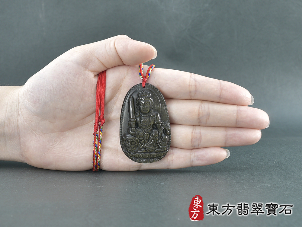 金曜石文殊菩薩項鍊玉珮(文殊菩薩:文殊菩薩牌金曜石文殊菩薩玉珮、金曜石文殊菩薩玉墜)。金曜石文殊菩薩,WS208。客製化訂做各種金曜石文殊菩薩吊墜玉珮項鍊。★附東方翡翠寶石保證卡 5.jpg