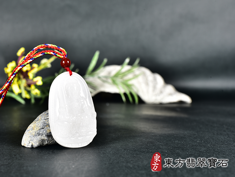 新疆白玉文殊菩薩項鍊玉珮(文殊菩薩:文殊菩薩牌新疆白玉文殊菩薩玉珮、新疆白玉文殊菩薩玉墜)。新疆白玉文殊菩薩,WS209。客製化訂做各種新疆白玉文殊菩薩吊墜玉珮項鍊。★附東方翡翠寶石保證卡 4.jpg